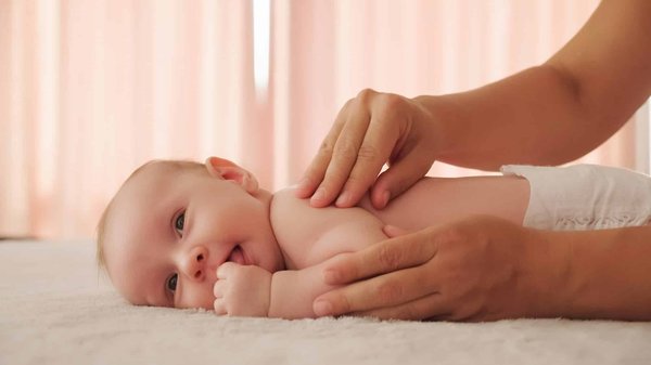 Épanouissez-vous en tant que parent avec la formation de massage bébé CPF